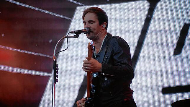 Bild 18: Die Toten Hosen geben sich in Konstanz die Ehre. Fotos aus dem ausverkauften Stadion
