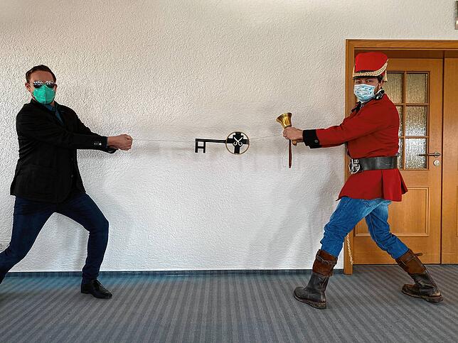 Der Hohenfelser Bürgermeister Florian Zindeler (links) und Narrenbolizei Ralf Sigmund