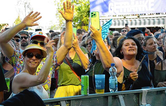 Bild 2: Feiern mit Cari Cari, Fritz Kalkbrenner und Meute: Bilder vom ersten FN:POP-Abend