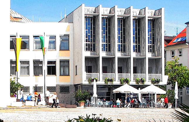 Friedrichshafen statt Stuttgart: Das Rathaus wird frühestens am 1. August neuer Dienstsitz für Andreas Hein.