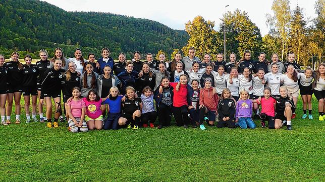 So viel Mädchen- und Frauenpower im Fußball wie die SG Kirchen-Hausen hat im ganzen Bezirk Schwarzwald kaum ein anderer Verein. Aus ...