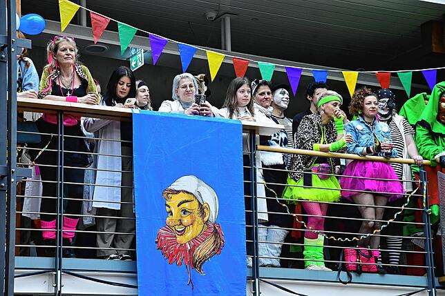 Bild 23: Fasnacht 2025: Hexen rollten im Villinger Landratsamt den roten Teppich aus - Die schönsten Bilder!