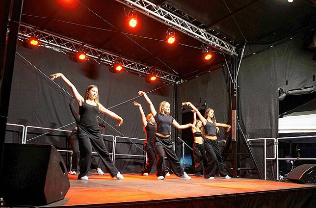 Bild 5: In acht Stunden um die Welt beim Event „Nacht der Kulturen“ in Lauchringen