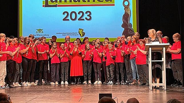 Der Landesamateurtheaterpreis Baden-Württemberg 2023 &bdquo;Lamathea&ldquo; in der Kategorie Mundarttheater geht an den Theaterverein ...