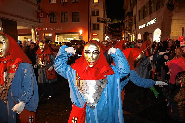 Bild 1: Endlich! Butzenlauf stimmt Konstanzer auf die Straßenfasnacht ein