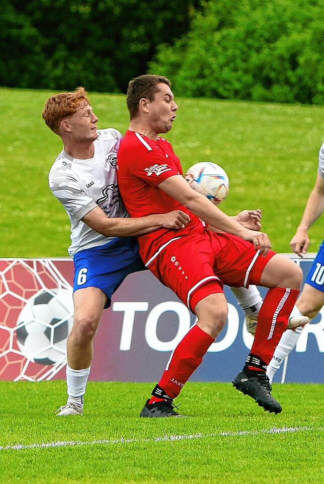 Bild 14: Souveräner 6:1-Erfolg des Tabellenführers FC RW Salem. Wir haben die besten Bilder!