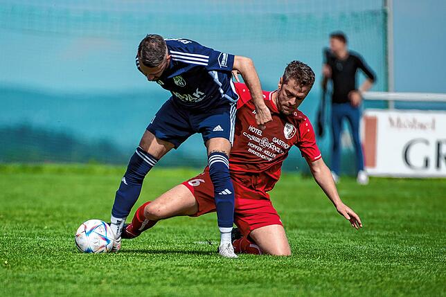 Bild 23: FC Schlüchttal gewinnt Spitzenspiel gegen SV Blau-Weiß Murg mit 2:1 &ndash; und wir haben Bilder!