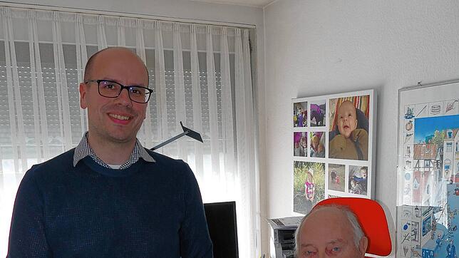 Simeon Gäßler (links) praktiziert ab 1. Juli in der Praxis von Peter Apfelbacher.