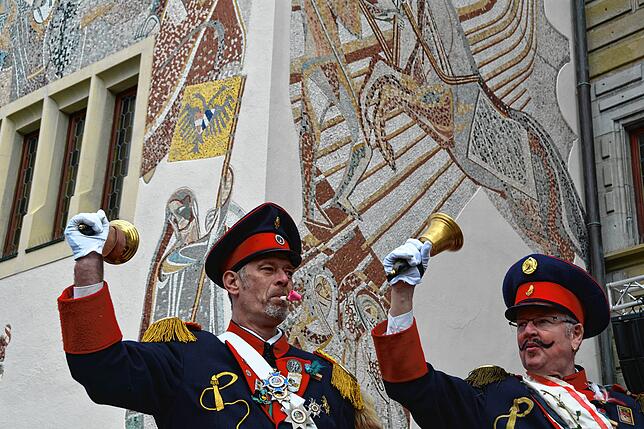 Bild 5: Bilder vom Narrensturm auf das Rathaus in in Überlingen