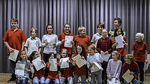 20 Kinder hatten am Vortag des Vorspielnachmittags die Musik-Juniorprüfung bestanden und erhielten dafür die entsprechenden Urkunden.