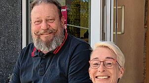 Oliver Rauch (50) und Andrea Rauch-Neher (46) sind sich beim Tempolimit uneinig.
