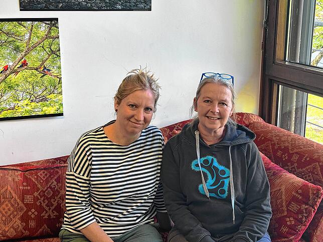 Christine Freyburger (links) und Val Kobler (rechts) setzen sich für die Leseförderung von Kindern an der GMS Rheintal ein.