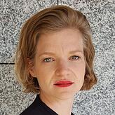 Sophia Schneider ist Bühnen- und Kostümbildnerin und ist verantwortlich für die Kostüme in „Italienische Nacht“.