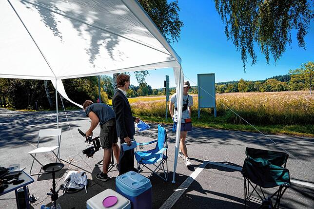Zum Dreh von &bdquo;Bus Stop&ldquo; haben die Filmemacher ein echtes Set aufgebaut.