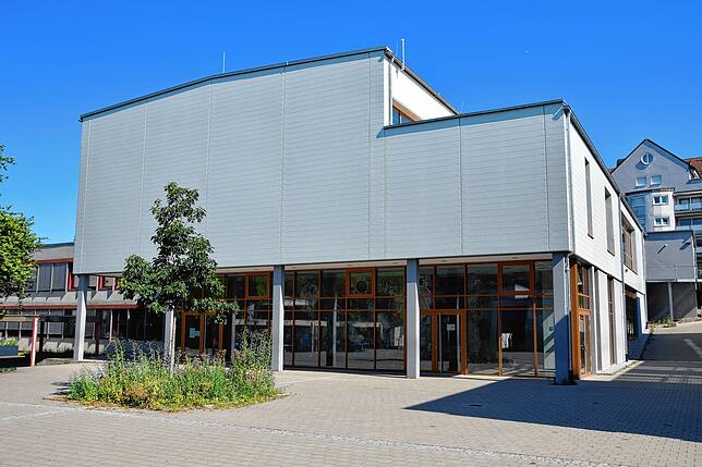 Gemeinsam nutzen die Hans-Thoma-Schule und die Werner-Kirchhofer-Realschule die 2019 eingeweihte Sporthalle des Schulzentrums in Bad ...