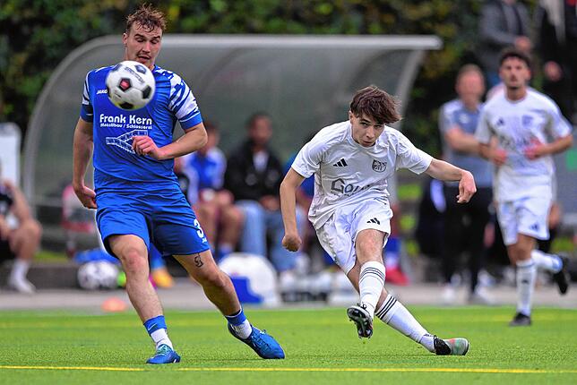 Bild 6: SV Weil II fegt den SV Blau-Weiß Murg mit 11:0 vom Platz – und wir haben Fotos!
