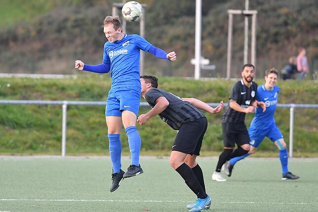 Bild 6: FC Hochrhein düpiert den TuS Efringen-Kirchen mit einem 3:1-Sieg im Rebland &ndash; und wir haben Bilder!