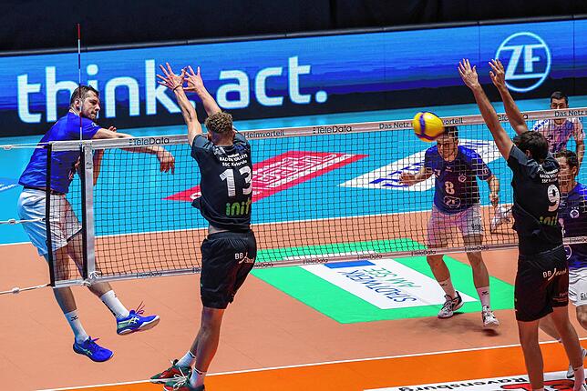 Für die Volleyballer des Erstligisten VfB Friedrichshafen löst das vom Rathaus vorgeschlagene Konzept die eigenen Hallenprobleme nicht.