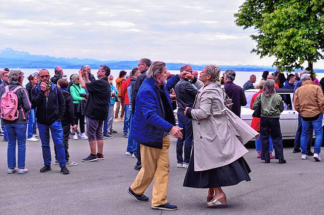 Bild 20: Oldtimerparade in Friedrichshafen lockt zahlreiche Zuschauer – exklusive Bilder!