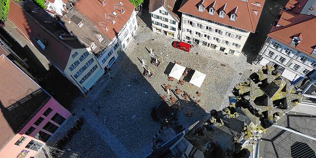 Bild 6: Wie lebt es sich in Konstanz am Münsterplatz? Hier gibt es ruhige, versteckte Ecken inmitten des Trubels eines Touristenmagnets
