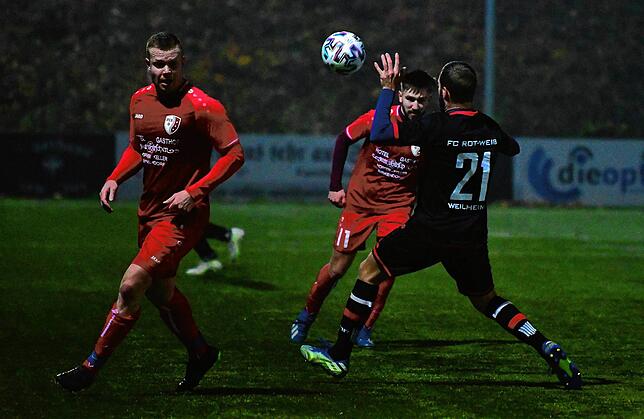 Bild 12: FC Schlüchttal gewinnt das Derby beim FC RW Weilheim &ndash; und wir haben Bilder!