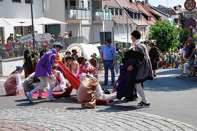 Bild 10: Hier sind die schönsten Bilder vom Seehasen-Jubiläumsfestzug