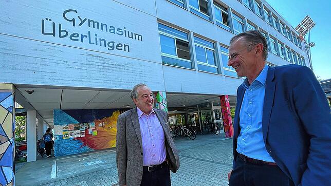 Die Weichenstellung in der Schulentwickliung sehen CDU-Fraktionssprecher Günter Hornstein (links) und Ortsvorsitzender Alexander Bruns ...