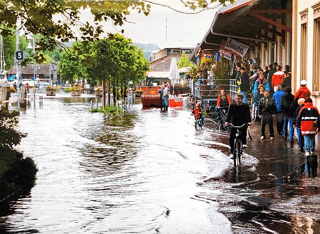 Bild 6: Archivbilder vom Hochwasser 1999 in Konstanz!