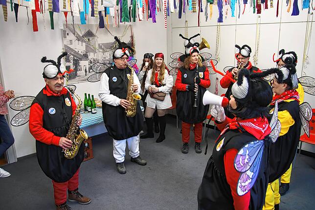 Bild 5: Bilder vom Schmutzigen Dunschtig 2025: Fasnachtszauber bei der SÜDKURIER-Redaktion in Radolfzell!