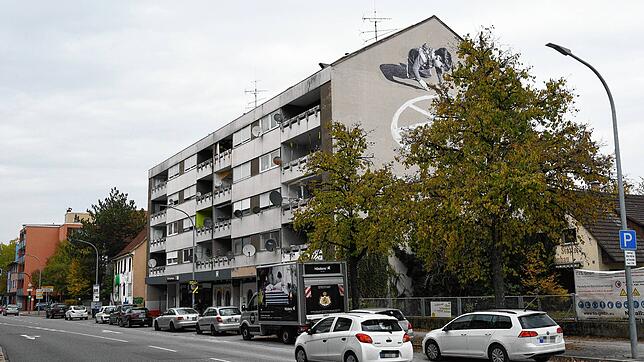 Muss demnächst dem Abrissbagger weichen: Anstelle dieses Gebäudes soll als Teil des Scheffelareals ein langer Riegel entlang der ...
