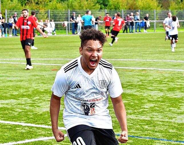 Bild 5: SV Obersäckingen trennt sich im Stadt-Derby mit 3:3 vom FC 08 Bad Säckingen – und wir haben Fotos!
