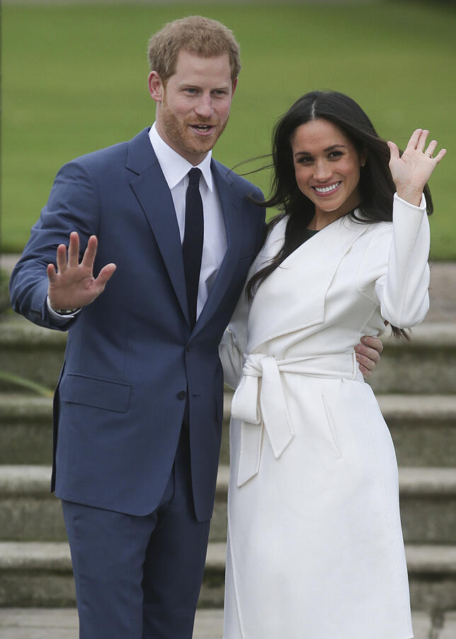 Am 27. November 2017 geben Harry und Meghan ihre Verlobung bekannt.