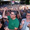 Fast 4000 Besucher verfolgten das Konzert auf der Karlsbastion im Schatten der Burgruine des Hohentwel. Bild: Sabine Tesche