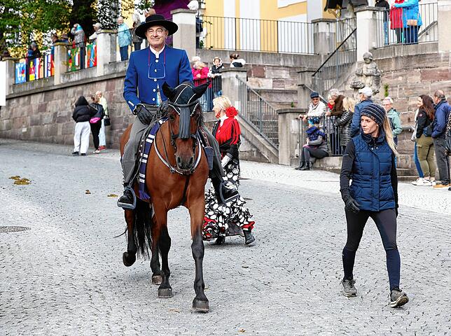 Bild 17: Reitturnier mit fulminantem Start