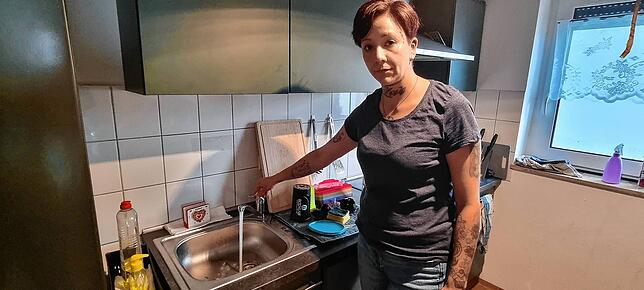 Wenn sie das Wasser warm aufdreht, bleibt es kalt. Elf Tage lang hat Jennifer Birneis keine Heizung und kein warmes Wasser – und das ist ...