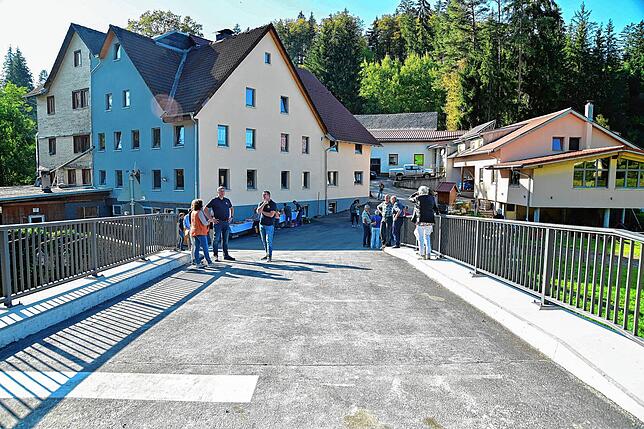 Mit 5,55 Metern Breite ist die neue Brücke jetzt auch für den Begegnungsverkehr ausgelegt. Die Stadt St. Georgen muss nur unwesentliche ...
