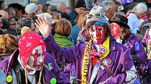 (Archivbild) Fasnachtsumzug 2019 in Kreuzlingen: Auch die Schweizer feiern das Brauchtum. Einen großen Umzug gibt es in der Konstanzer ...
