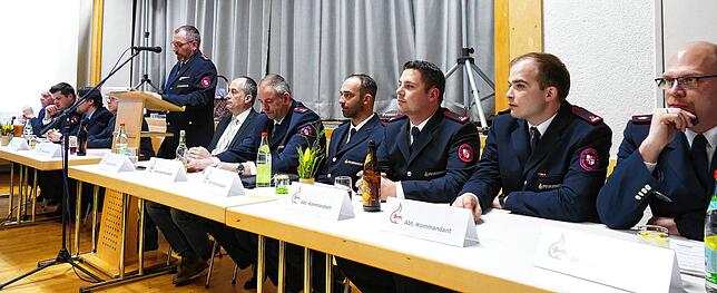 Die Führungsriege der Stettener Wehren (von links): Hans Ruf, Peter Klett, Eric Löffler, Holger Severit, Kommandant Thomas Neusch, ...