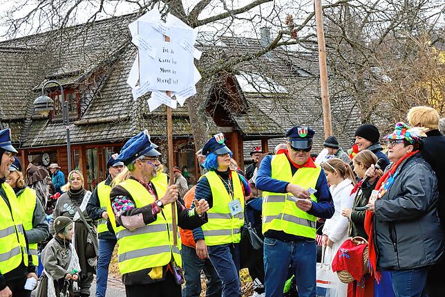 Bild 21: So schön ist der Fasnetmentigs-Umzug in Unterkirnach