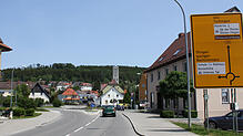 Bis zum Kreisverkehr in der Ortsmitte reicht der erste Abschnitt der Sanierung der Immendinger Ortsruchfahrt, der am Ortsschild aus ...