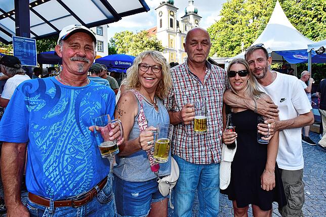 Bild 22: Donaueschingen genießt ausgelassen den Samstagabend beim Donauquellfest