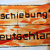 ARCHIV – ILLUSTRATION – Ein Protest-Transparent hängt am 18.10.2013 in Hamburg bei einer Pressekonferenz einer Flüchtlingsgruppe in ...
