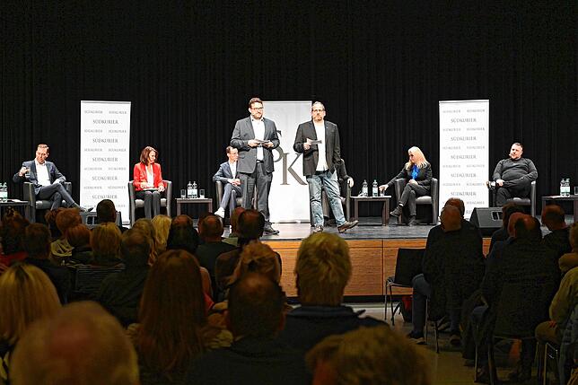 Bild 21: Podiumsdiskussion zur Bundestagswahl: Bilder aus der SÜDKURIER-Wahlarena in der Stadthalle Waldshut