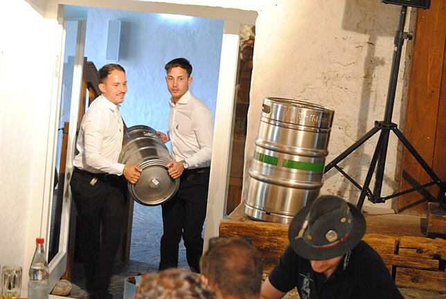 Bild 16: Bilder vom Gulaschessen der 551. Waldshuter Chilbi in der Stadtscheuer
