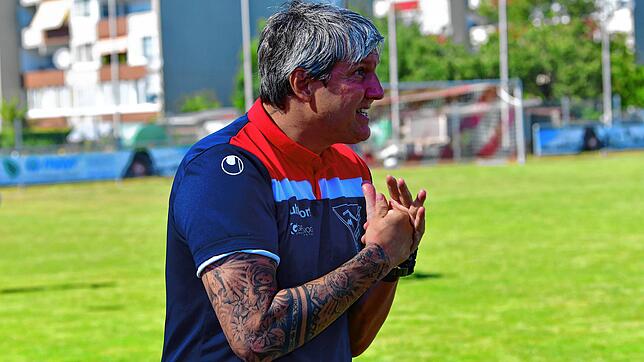 Michael Schilling, Trainer des 1. FC Rielasingen-Arlen, freut sich über die Neuzugänge des Oberligisten.
