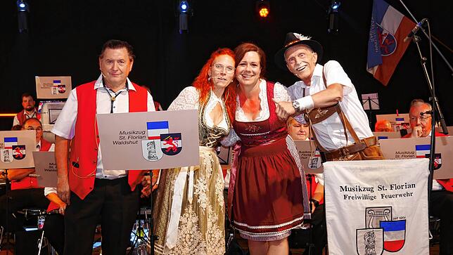 Bild 1: Waldshuter Chilbi 2025: Volles Haus beim 57. Wunschkonzert des Musikzugs St. Florian - das sind die schönsten Bilder