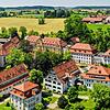 Die psychiatrische Einrichtung Vinzenz von Paul Hospital, auch bekannt als Rottenmünster, besteht aus rund 30 Gebäuden.