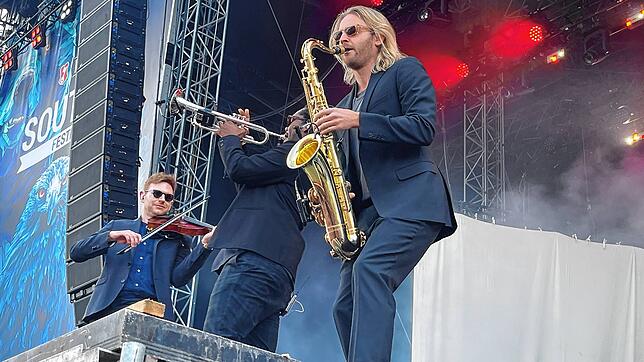 Bild 30: Die besten Bilder vom Auftritt von Tom Odell auf dem Southside 2024