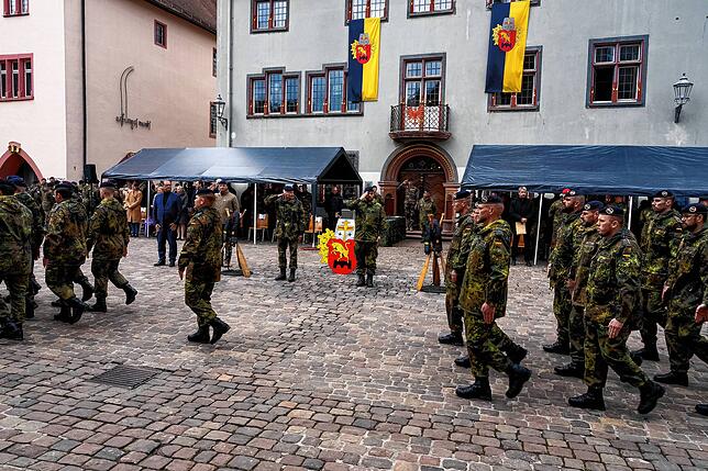 Großer Aufmarsch auf dem Münsterplatz in Villingen.