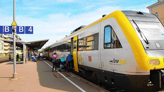 Letzter Halt Singen: Die Triebwagen der Baureihe 612 pendeln nach dem Fahrplanwechsel nur noch zwischen Basel und Singen. Die neu zum ...